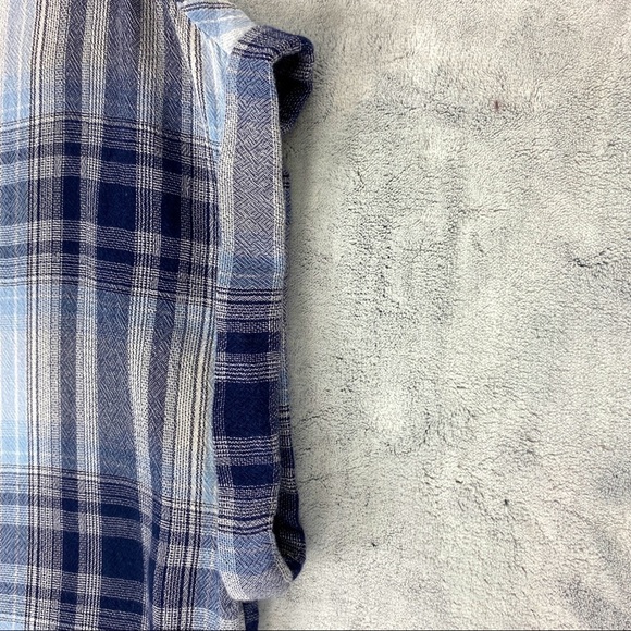 Maurices Top Sz Medium Cap Sleeve Blue Plaid Button Up Front and Back - Picture 6 of 7
